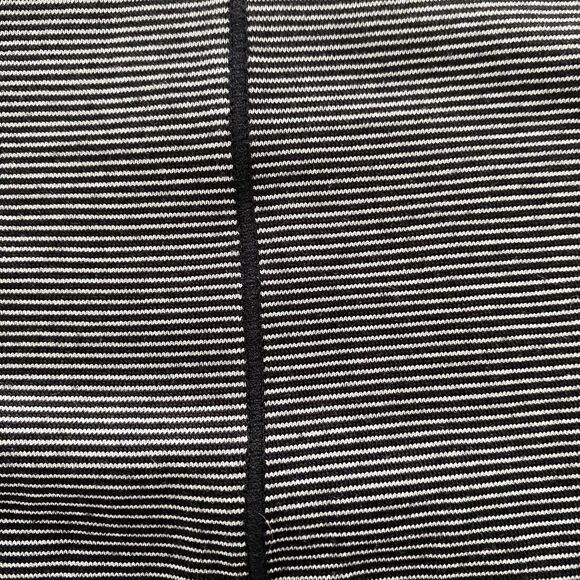 Athleta Black White Micro Stripe Shanti Long Sleeve Athleisure Top Shirt Size S‎ - Picture 9 of 16